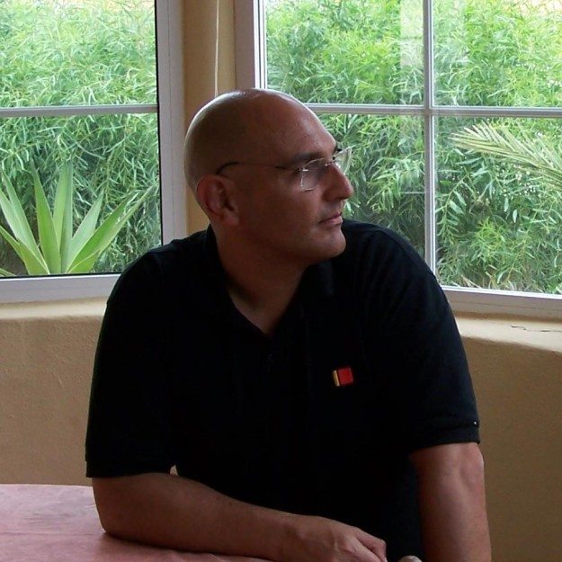 Eduardo Santana Microsoft Business Development Team