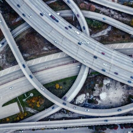 <strong>4 retos en 2023 para empresas de Transporte y cómo la tecnología puede ayudar a resolverlos</strong>