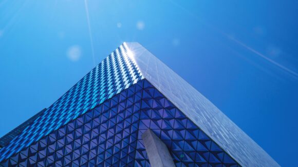 Fabricar con Business Central o con Finance & Operations: la comparación que conviene hacer antes de equivocarte