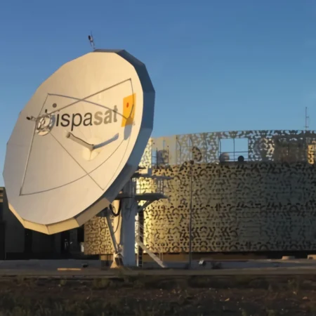 Hispasat externaliza en Ayesa toda la gestión de nóminas y personal, para mejorar su operativa