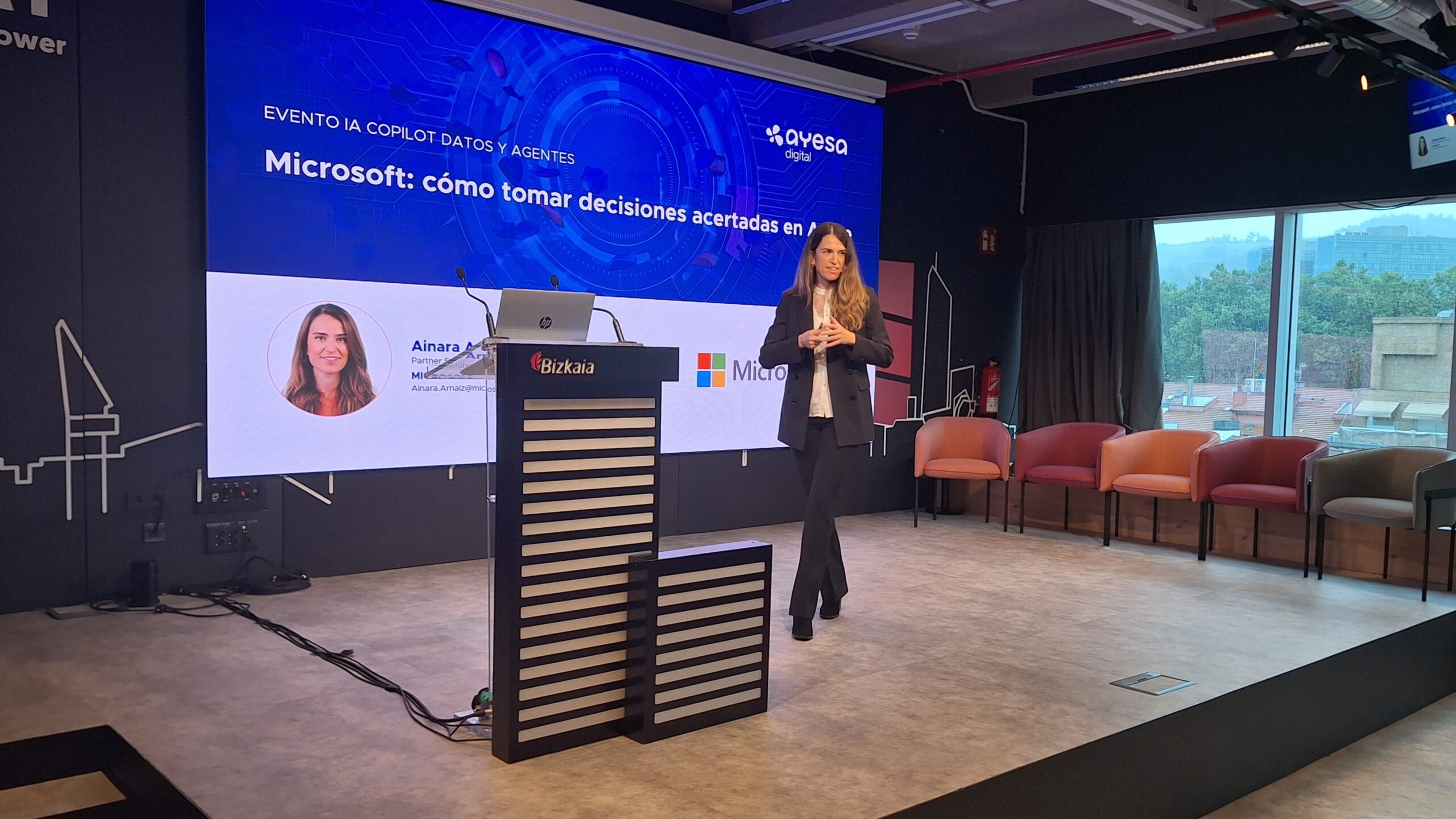 Intervención de Microsoft en el evento sobre IA Copilot datos y agentes